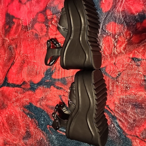 Demonia Wave 9 Platform Sandals - Picture 7 of 8